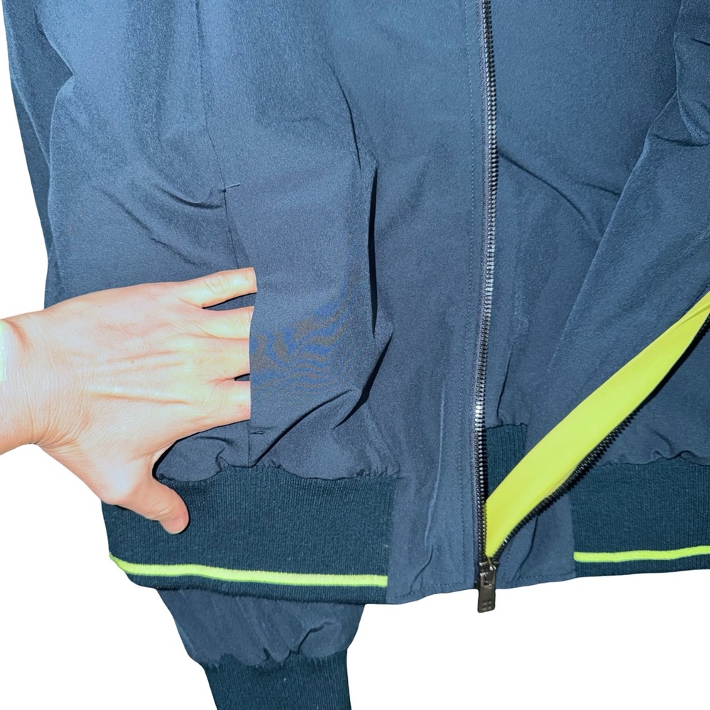 Fearne Cotton x Sweaty Betty Game Changer Jacket in‎ Beetle Blue Block. Small - Picture 3 of 8